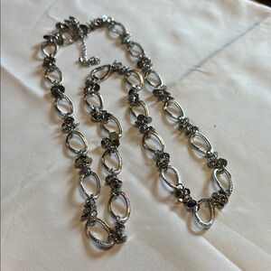 Elegant Silver Floral Necklace